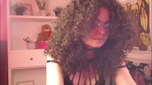 Image 10 of susan_bluee Stream on Chaturbate on 5 months ago