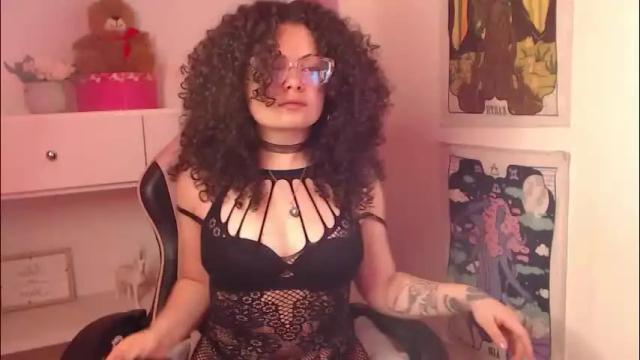 Image 7 of susan_bluee Stream on Chaturbate on 5 months ago