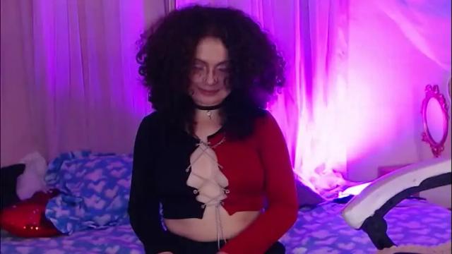 Image 7 of susan_bluee Stream on Chaturbate on 2 months ago