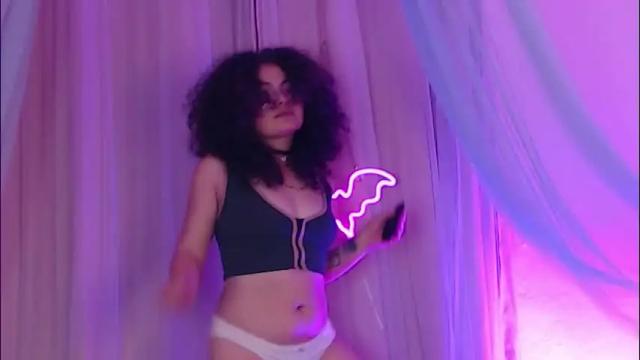 Image 6 of susan_bluee Stream on Chaturbate on 2 months ago