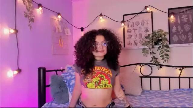 Image 8 of susan_bluee Stream on Chaturbate on 9 days ago