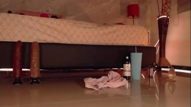 Image 2 of susan_hottie_ Stream on Chaturbate on 1 month ago