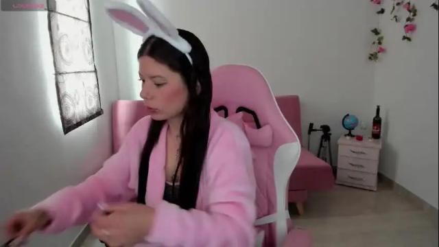 Image 2 of susana_garciaa Stream on Chaturbate on 1 month ago