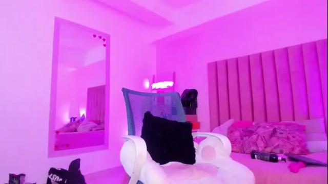 Image 12 of sussan_nicolle1 Stream on Chaturbate on 24 days ago