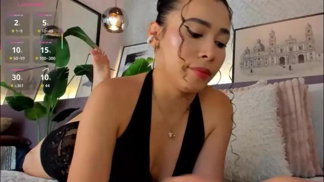 Image 2 of sussanalee Stream on Chaturbate on 1 month ago