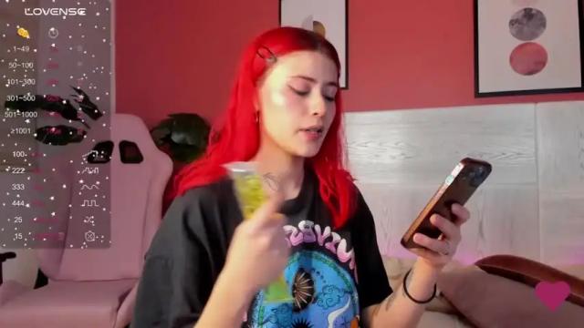 Image 2 of susssan_ferry Stream on Chaturbate on 14 months ago