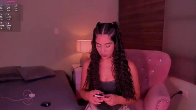Image 2 of sussy_bell1 Stream on Chaturbate on 1 month ago