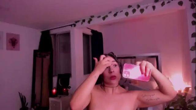 Image 8 of sussy_bell1 Stream on Chaturbate on 16 days ago
