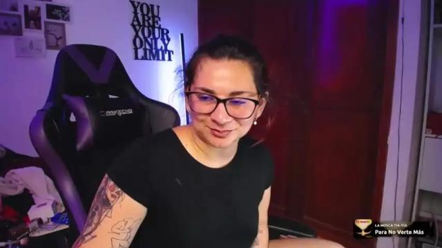 Image 10 of sux_ink Stream on Chaturbate on 14 months ago