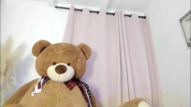 Thumbnail 1, suzan__cooper2's Stream at Chaturbate, 1 month ago