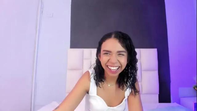 Image 4 of suzanelee Stream on Chaturbate on 21 days ago