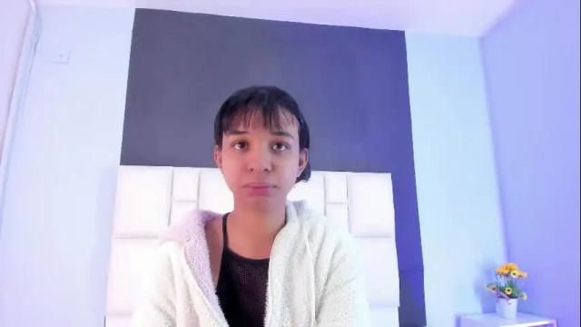 Image 10 of suzanelee Stream on Chaturbate on 8 months ago