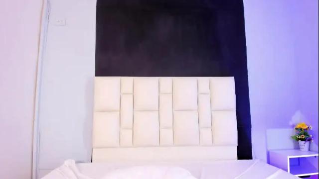 Image 11 of suzanelee Stream on Chaturbate on 8 months ago