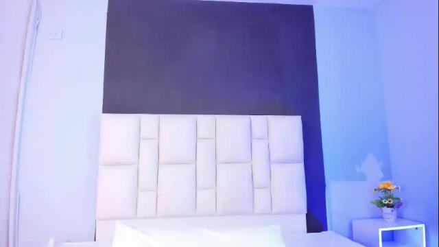 Image 11 of suzanelee Stream on Chaturbate on 8 months ago