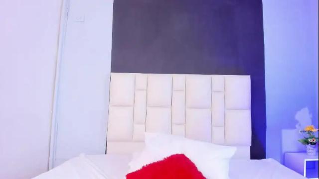 Image 10 of suzanelee Stream on Chaturbate on 8 months ago