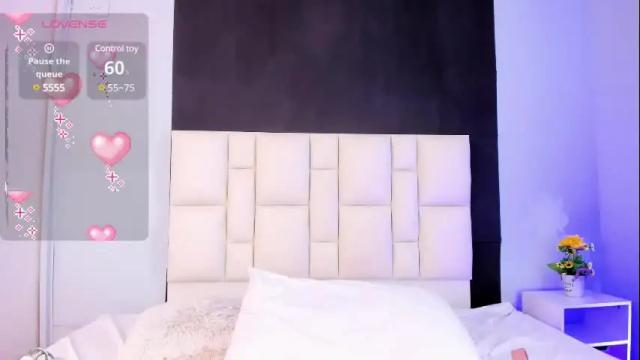 Image 10 of suzanelee Stream on Chaturbate on 8 months ago