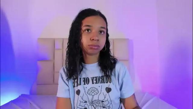 Image 4 of suzanelee Stream on Chaturbate on 5 months ago