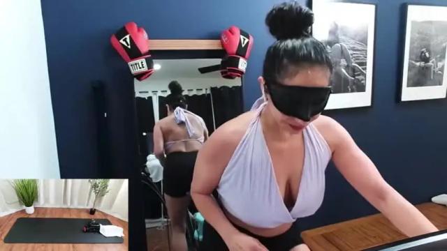 Image 6 of sweatyfaye Stream on Chaturbate on 14 months ago