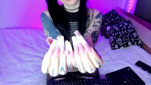 Image 4 of sweeeet_poison Stream on Chaturbate on 13 months ago