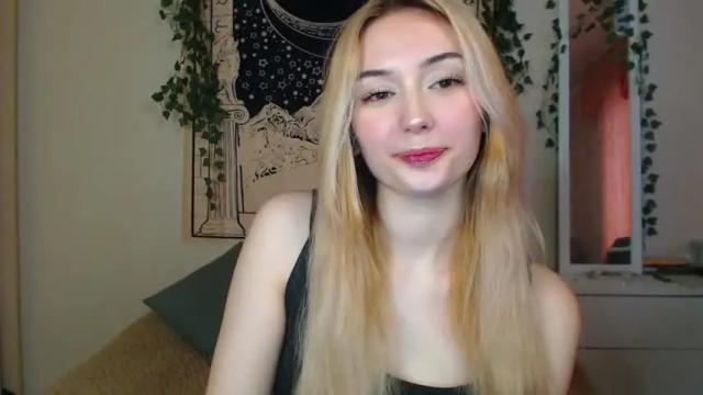 Image 11 of sweeet_baby0 Stream on Chaturbate on 14 months ago