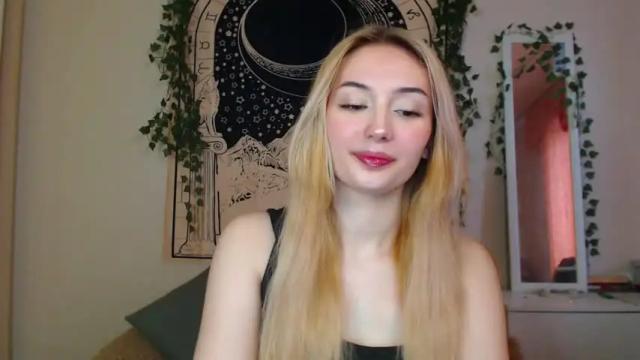 Image 3 of sweeet_baby0 Stream on Chaturbate on 14 months ago