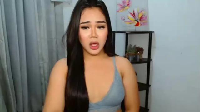 Image 3 of sweet18_jasmine Stream on Chaturbate on 13 months ago