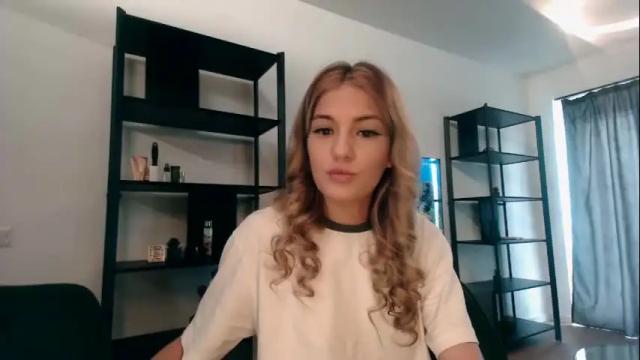 Image 3 of sweet23jane22 Stream on Chaturbate on 1 month ago