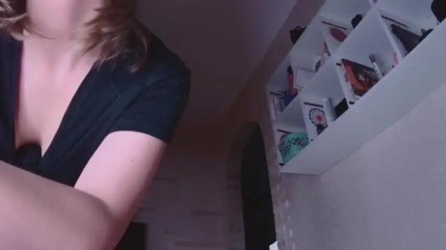 Image 12 of sweet__kitty18 Stream on Chaturbate on 19 months ago