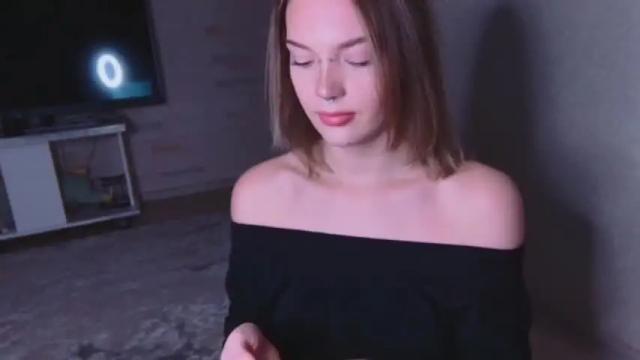 Image 2 of sweet__kitty18 Stream on Chaturbate on 14 months ago