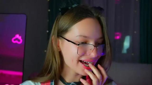 Image 8 of sweet__kitty__11 Stream on Chaturbate on 14 days ago