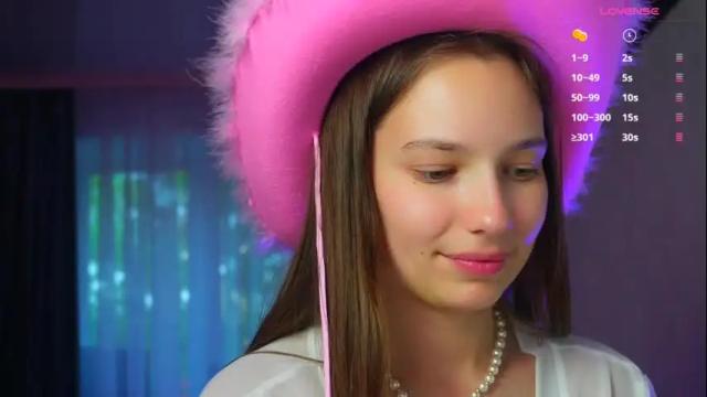 Image 8 of sweet__kitty__11 Stream on Chaturbate on 1 month ago