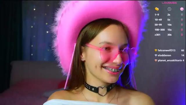 Image 8 of sweet__kitty__11 Stream on Chaturbate on 1 month ago