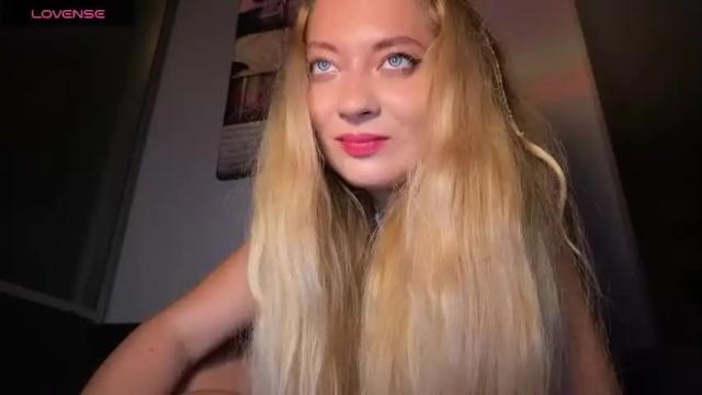 Image 7 of sweet__melon Stream on Chaturbate on 13 months ago