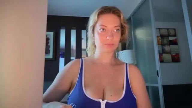 Image 3 of sweet__melon Stream on Chaturbate on 13 months ago