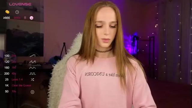 Image 2 of sweet_ali3s Stream on Chaturbate on 20 days ago