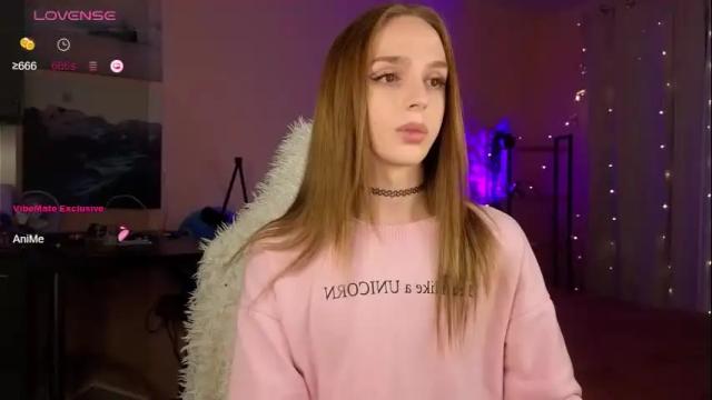 Image 4 of sweet_ali3s Stream on Chaturbate on 20 days ago