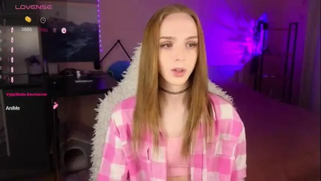 Image 2 of sweet_ali3s Stream on Chaturbate on 15 days ago