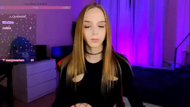 Image 11 of sweet_ali3s Stream on Chaturbate on 27 days ago