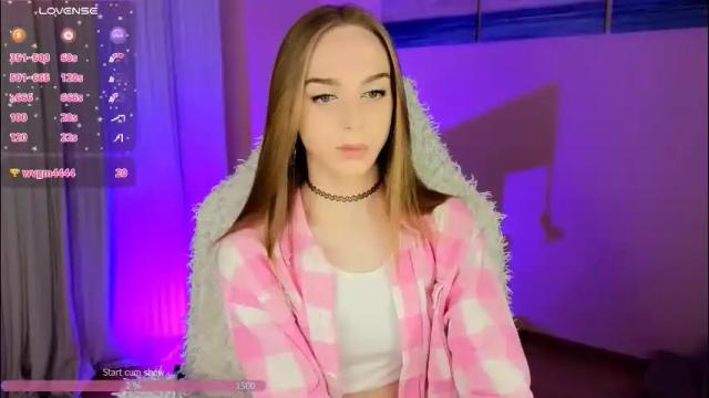 Image 3 of sweet_ali3s Stream on Chaturbate on 1 month ago