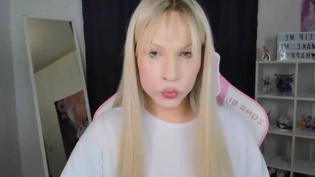 Image 12 of sweet_and_honey Stream on Chaturbate on 20 months ago