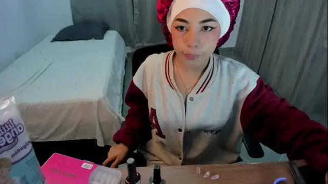 Image 7 of sweet_anie_04 Stream on Chaturbate on 5 days ago