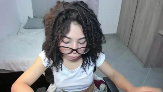 Image 12 of sweet_anie_04 Stream on Chaturbate on 1 month ago