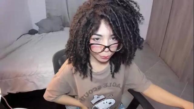 Image 3 of sweet_anie_04 Stream on Chaturbate on 1 month ago