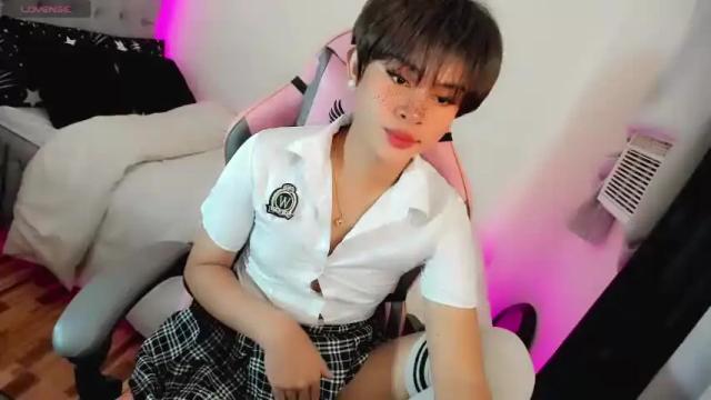 Image 12 of sweet_asian_cums Stream on Chaturbate on 15 months ago