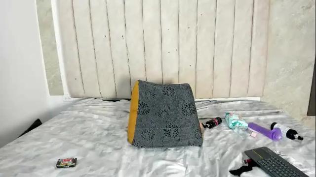 Image 11 of sweet_ayshel Stream on Chaturbate on 1 month ago