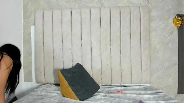 Image 2 of sweet_ayshel Stream on Chaturbate on 1 month ago