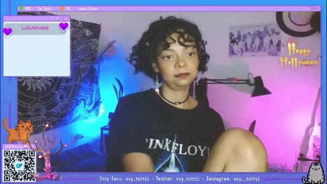 Image 2 of sweet_bluee Stream on Chaturbate on 3 months ago