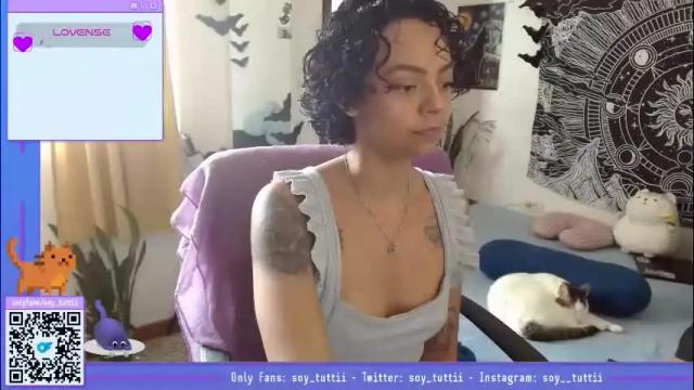 Thumbnail 1, sweet_bluee's Stream at Chaturbate, 1 month ago