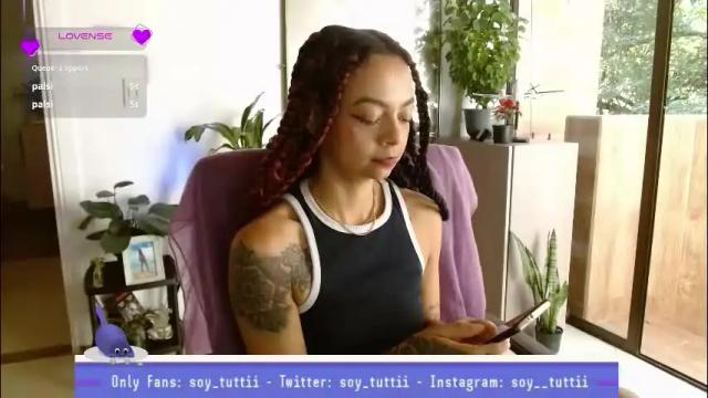 Image 6 of sweet_bluee Stream on Chaturbate on 1 month ago