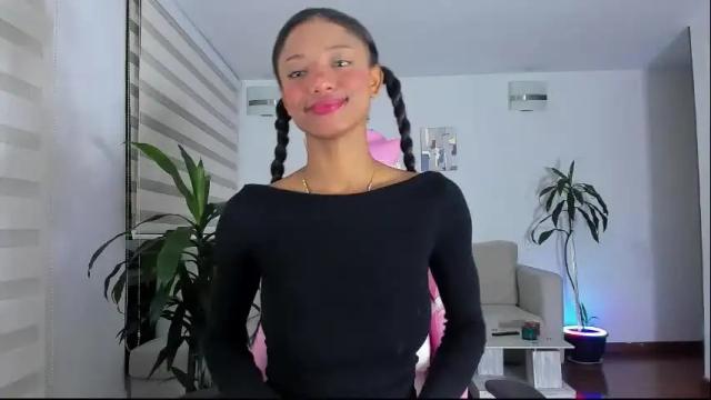 Image 2 of sweet_brunette88 Stream on Chaturbate on 8 days ago